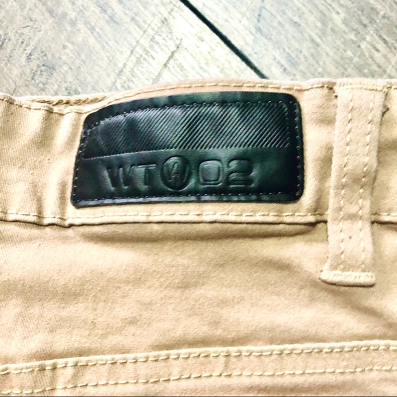 WT02 khaki straight leg men’s pants 32x32 EUC - Picture 4 of 8
